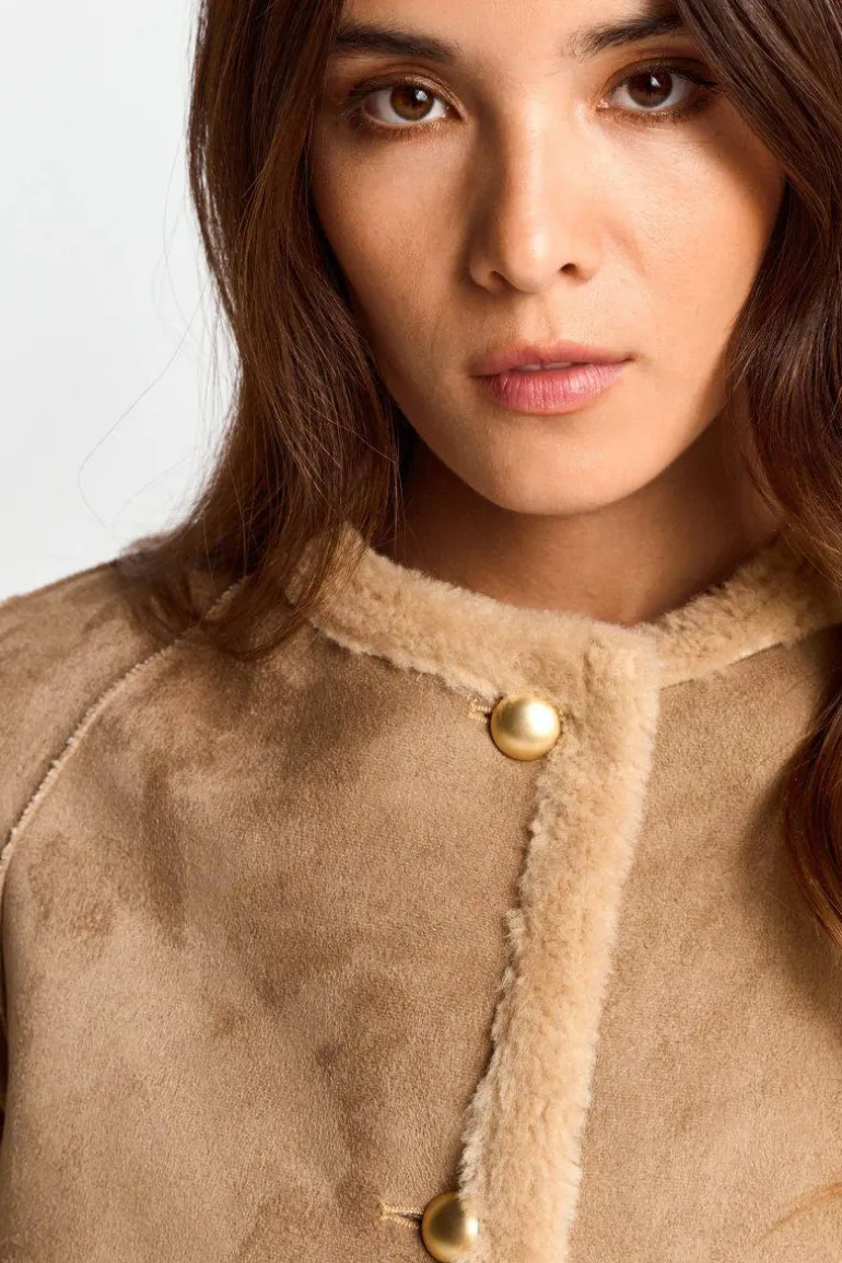 Kurze Jacke In Wildlederoptik